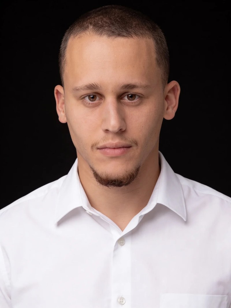 לי-און אמסילי ברק